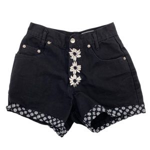 Vintage 90’s SEAL Products Daisy Embroidered High Rise Cuffed Shorts 5
